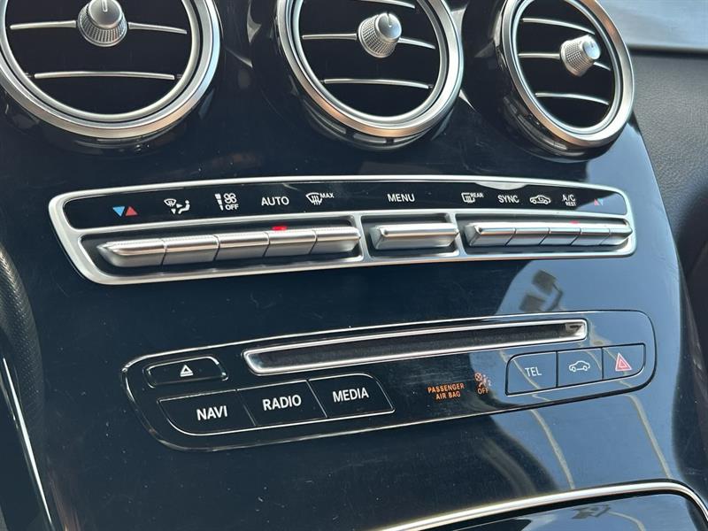 mercedes-benz GLC43 AMG 2019 - 27