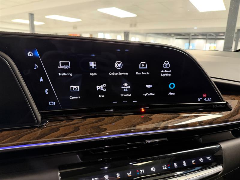 cadillac Escalade 2022 - 24