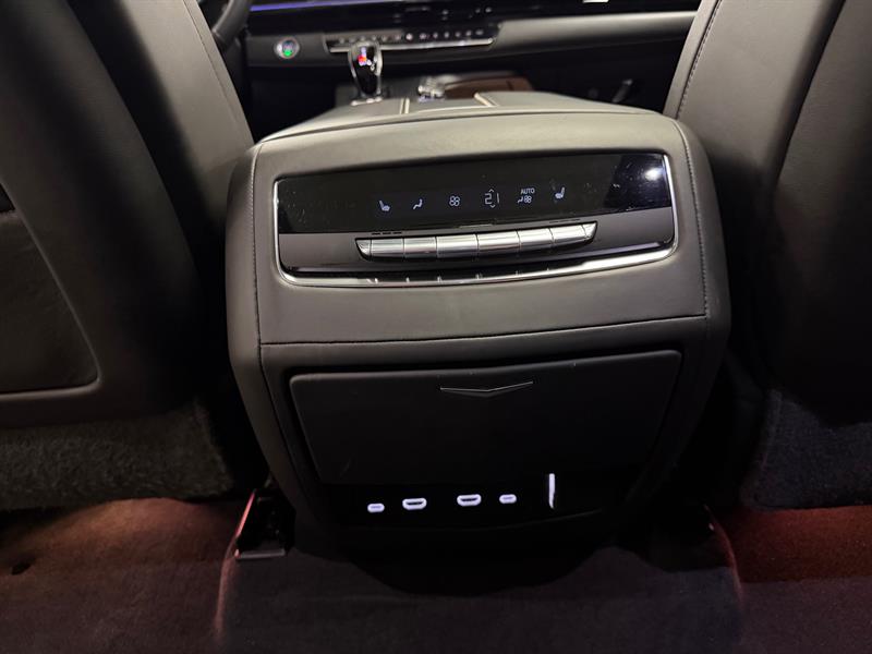 cadillac Escalade 2022 - 29