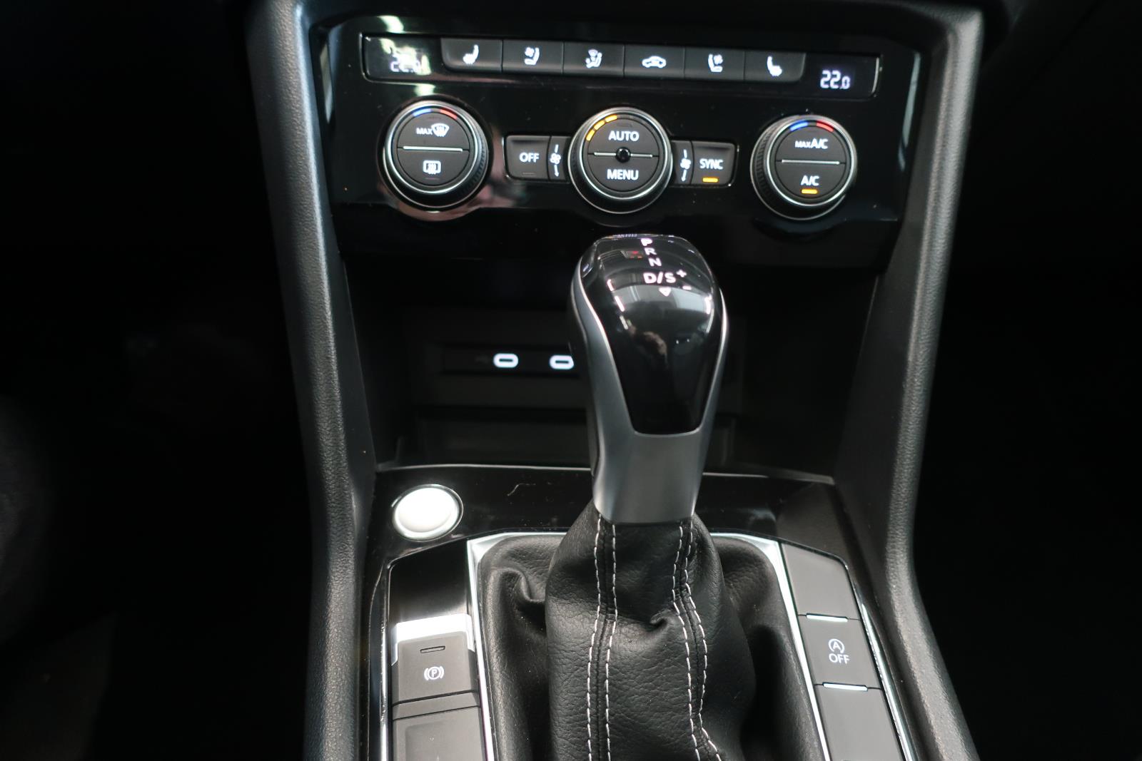 volkswagen Taos 2022 - 13