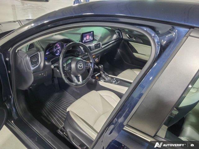 mazda Mazda3 2018 - 16