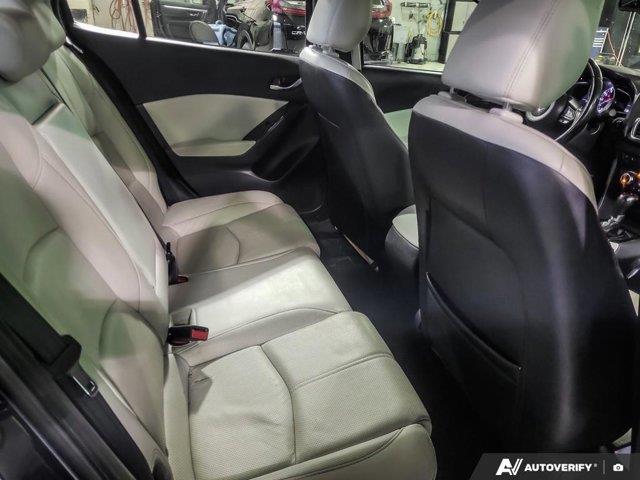 mazda Mazda3 2018 - 27