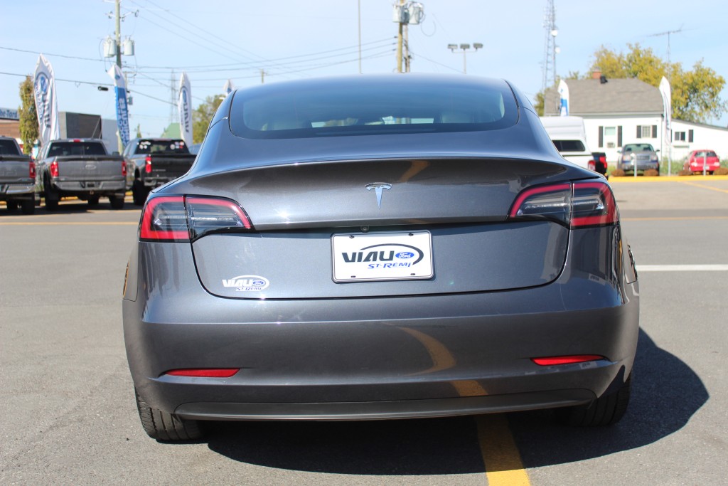 tesla Model 3 2023 - 4