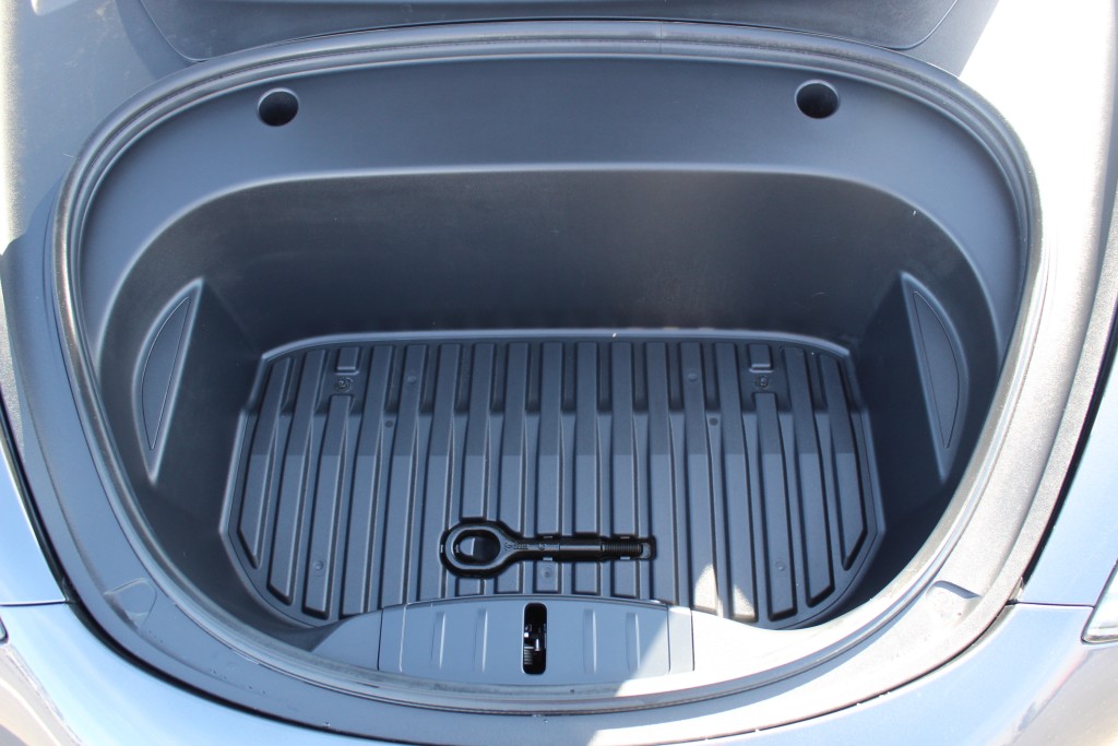 tesla Model 3 2023 - 8