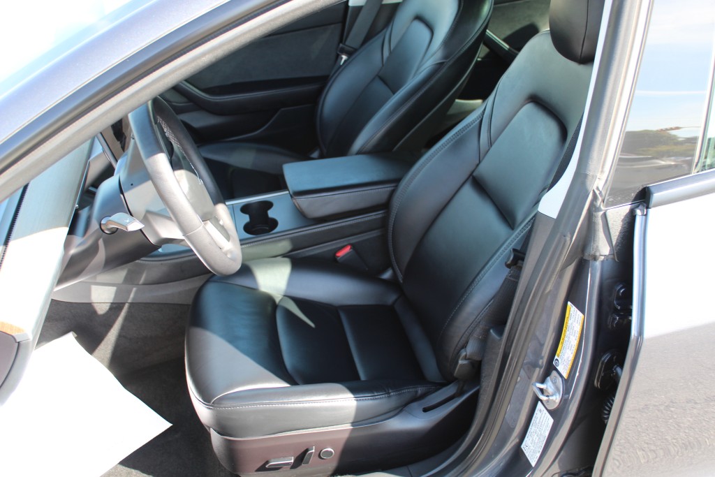 tesla Model 3 2023 - 9