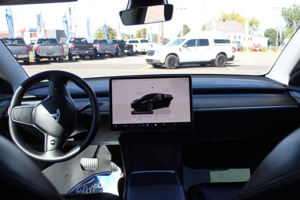 tesla Model 3 2023 - 13