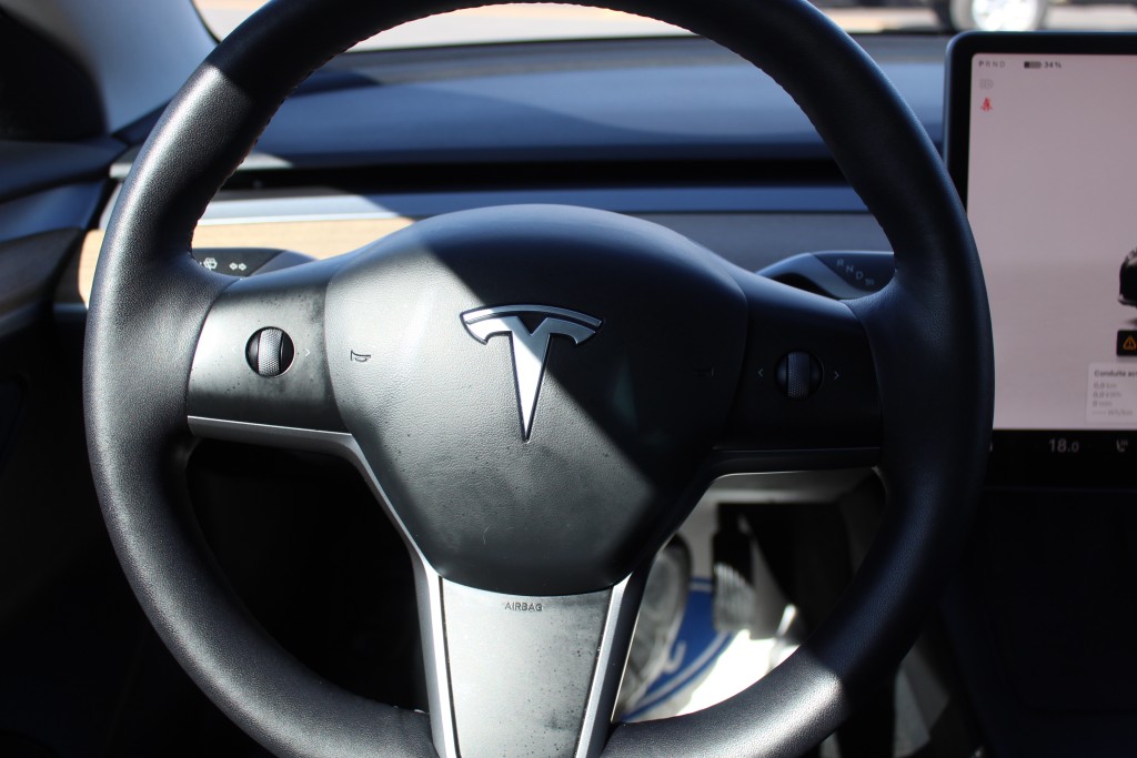 tesla Model 3 2023 - 14