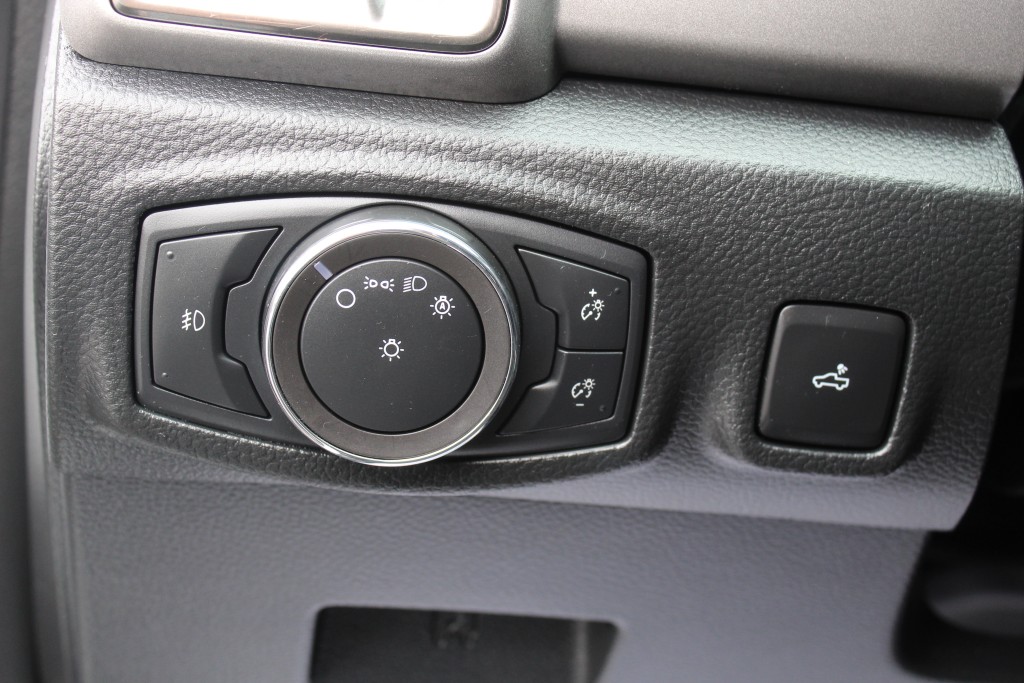 ford Ranger 2019 - 28