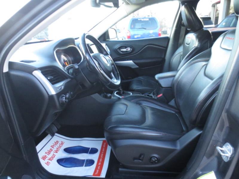 jeep Cherokee 2018 - 13