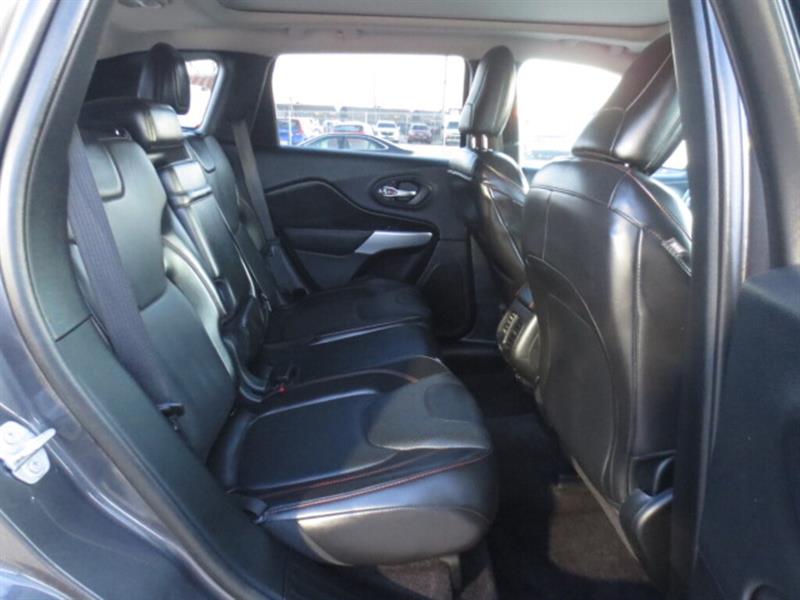 jeep Cherokee 2018 - 16