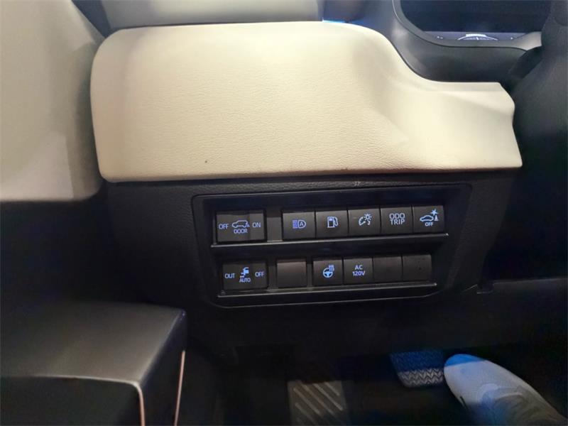 toyota Sequoia 2023 - 17