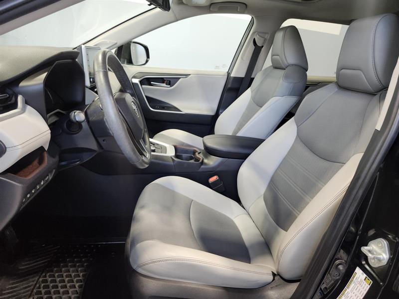 toyota RAV4 2019 - 12