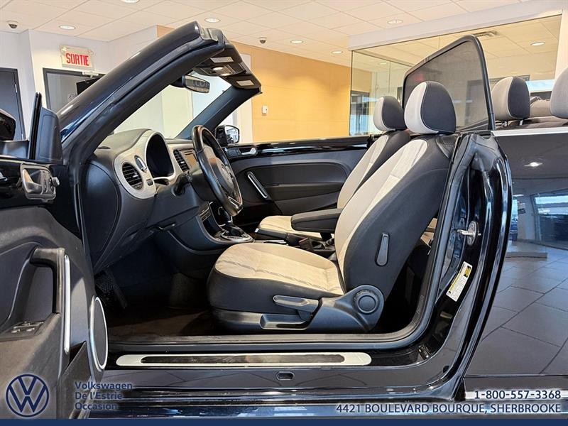volkswagen Beetle Convertible 2018 - 11