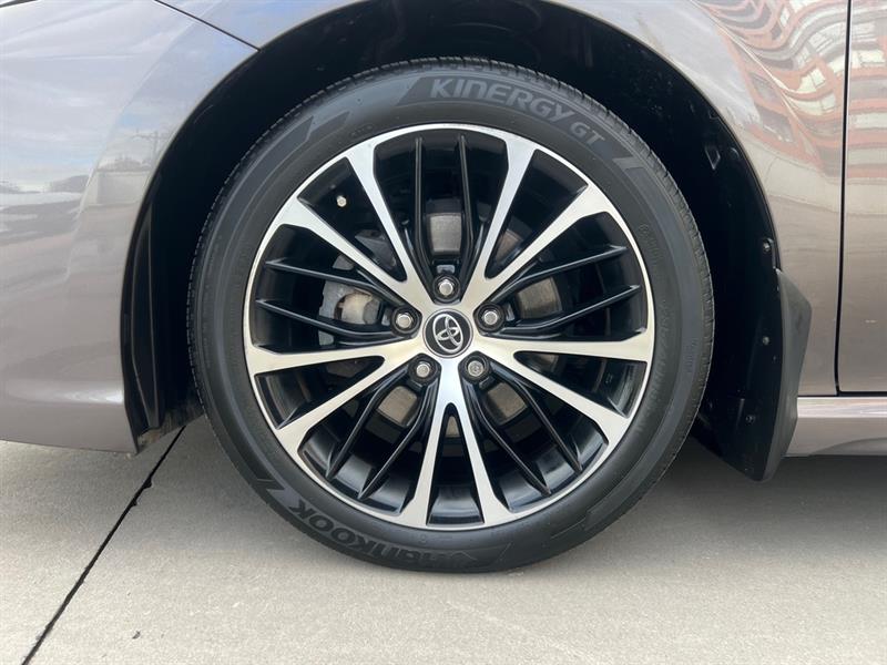 toyota Camry Hybrid 2020 - 2