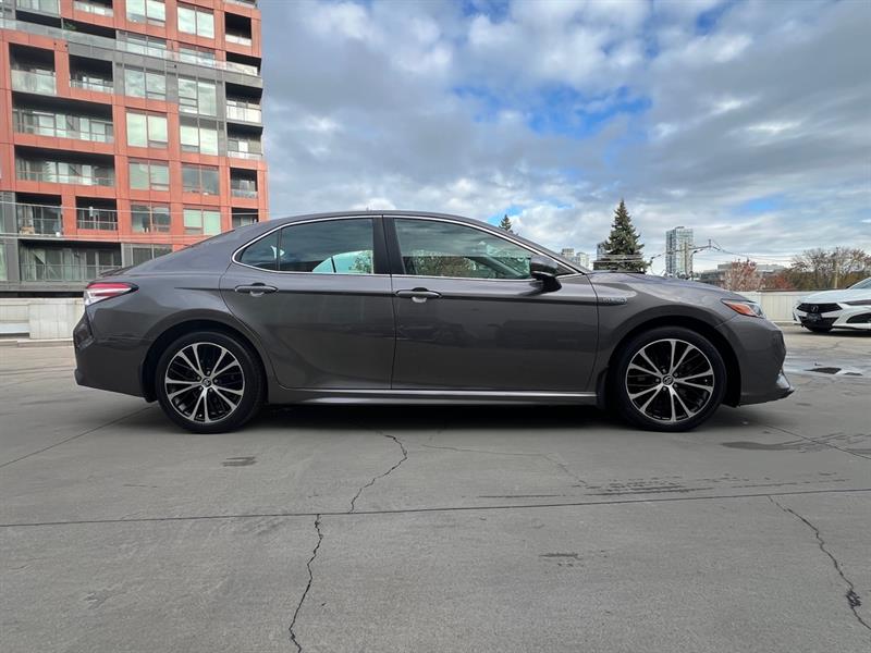 toyota Camry Hybrid 2020 - 10