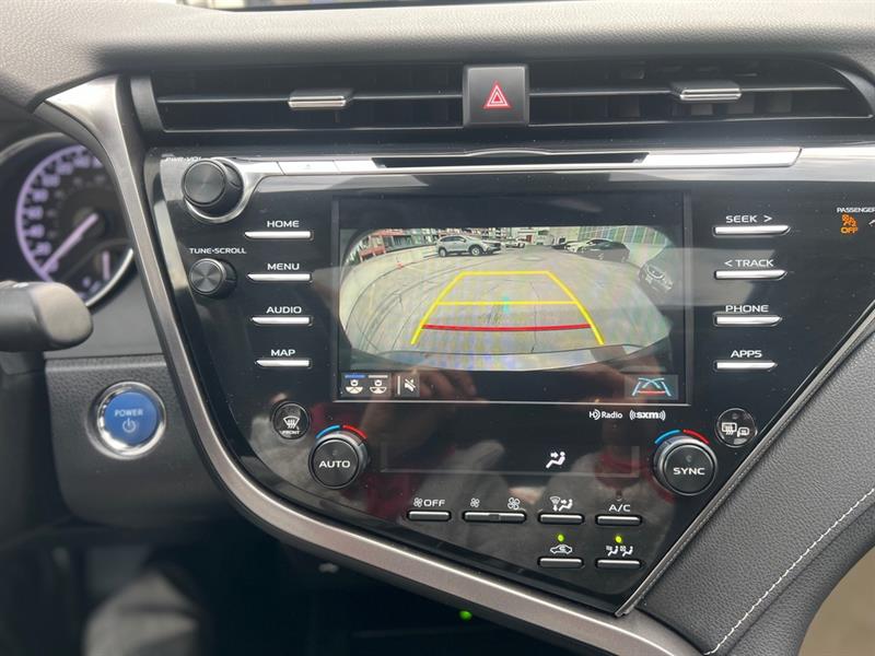 toyota Camry Hybrid 2020 - 17