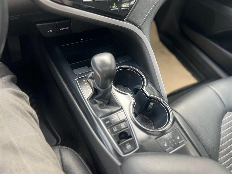 toyota Camry Hybrid 2020 - 18