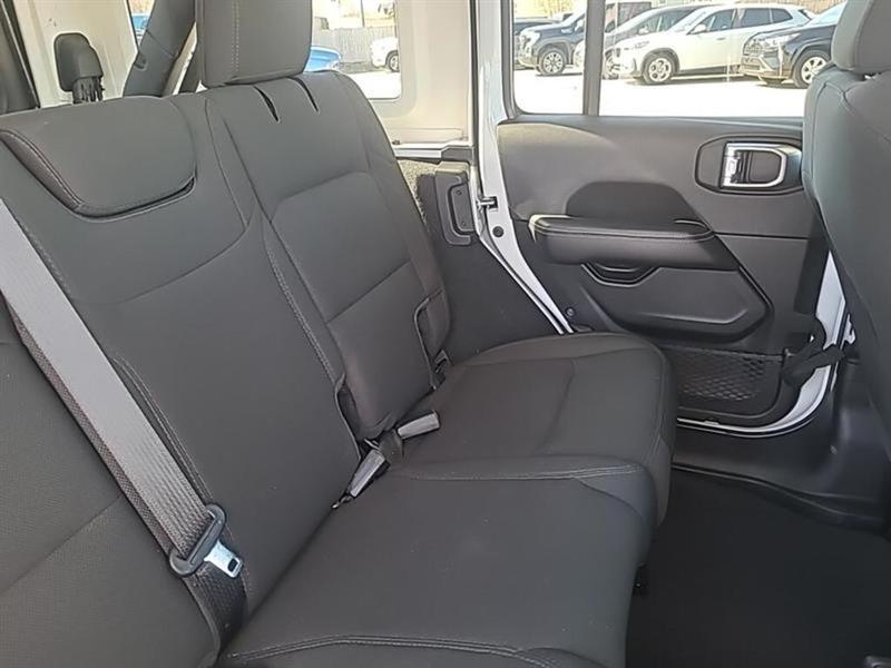 jeep Wrangler 2023 - 16