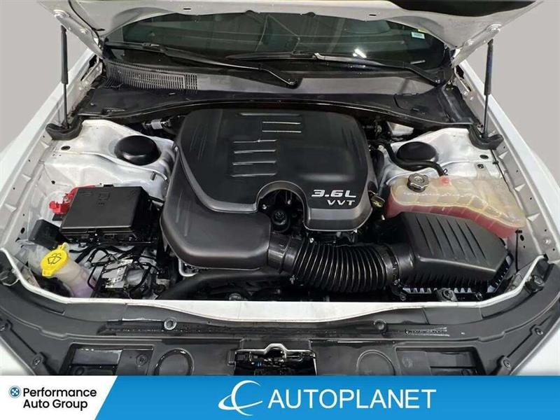 chrysler 300 2023 - 13