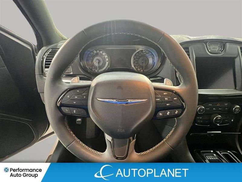 chrysler 300 2023 - 16