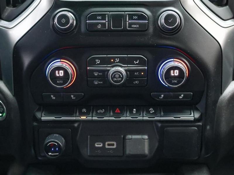 chevrolet Silverado 2022 - 19