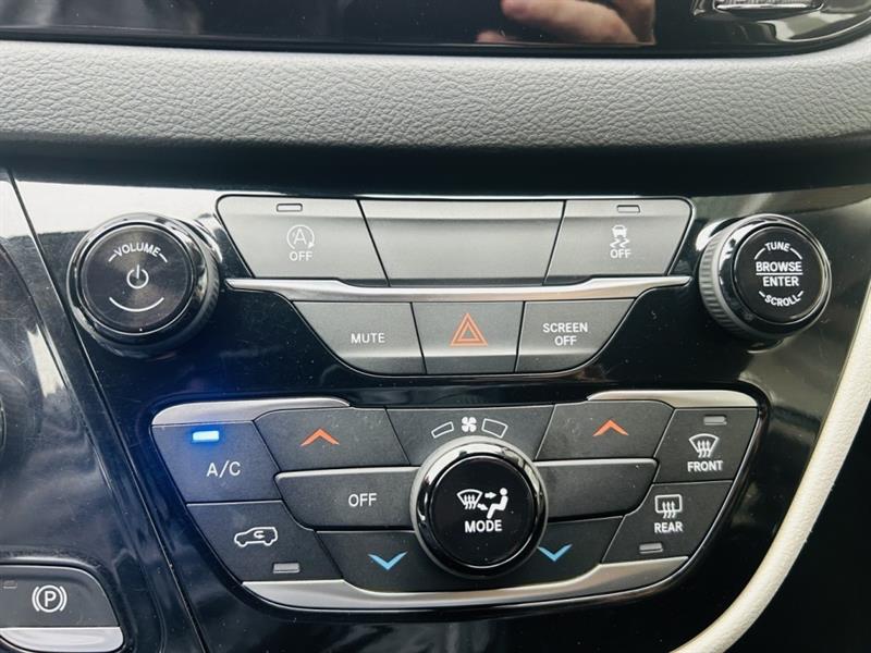 chrysler Grand Caravan 2022 - 12