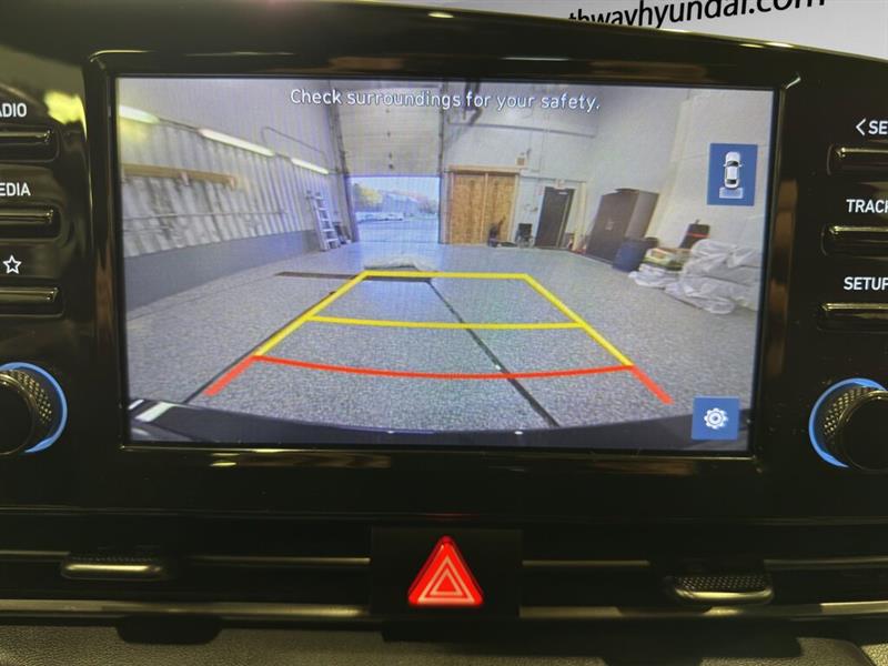 hyundai Elantra 2022 - 18