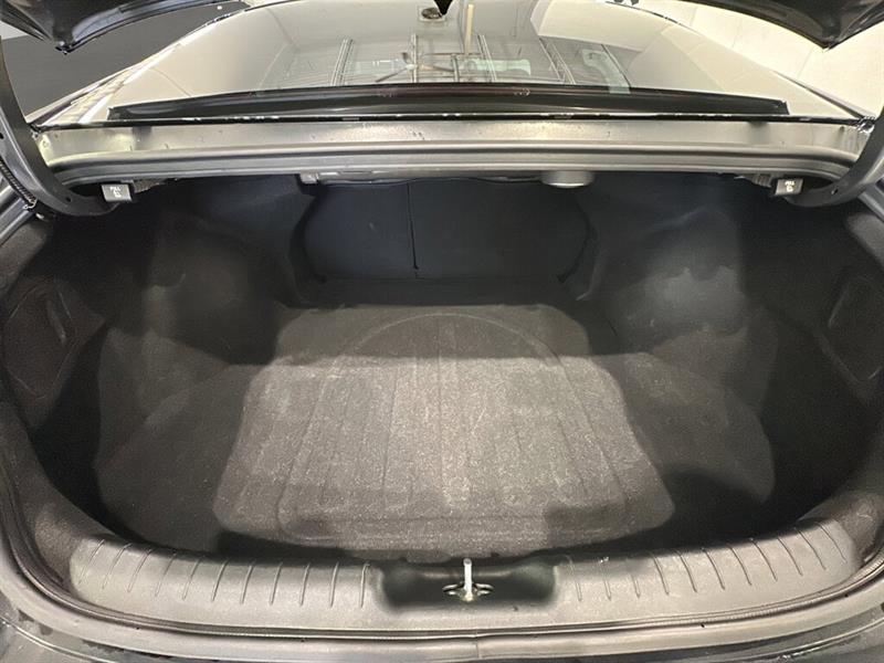 hyundai Elantra 2022 - 25