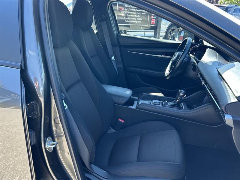 mazda Mazda3 2021 - 32