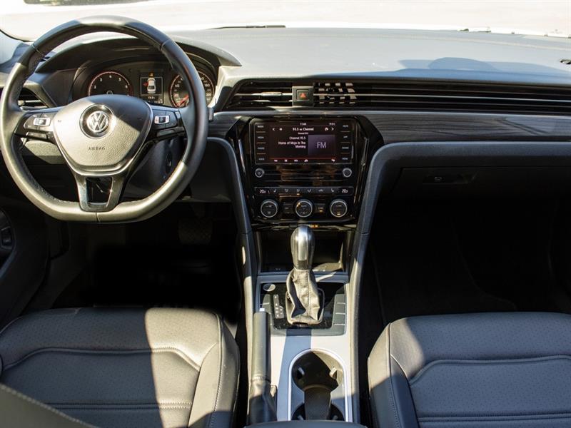 volkswagen Passat 2021 - 17