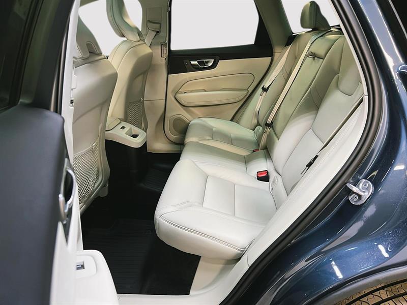 volvo XC60 2023 - 9