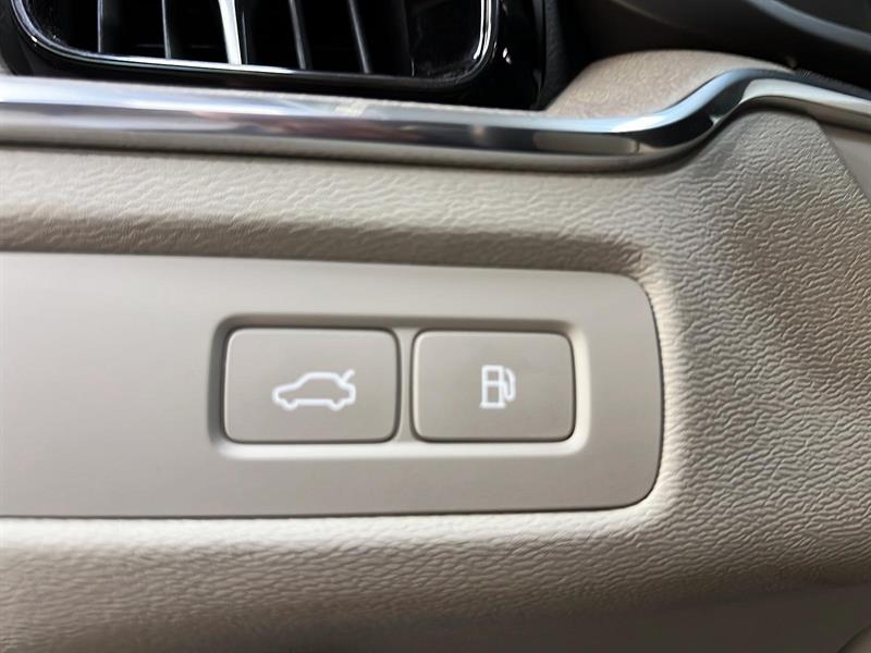 volvo XC60 2023 - 24