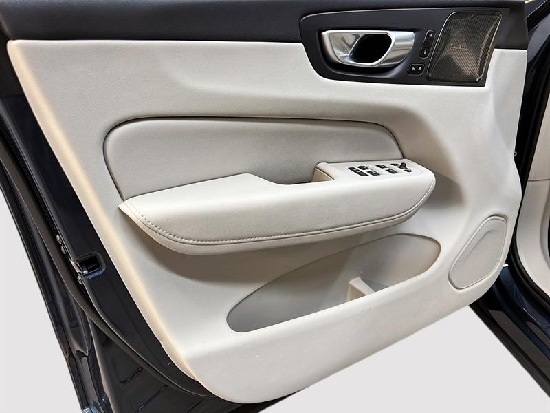 volvo XC60 2023 - 26