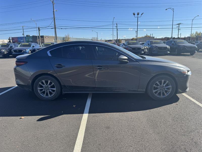 mazda Mazda3 2022 - 3