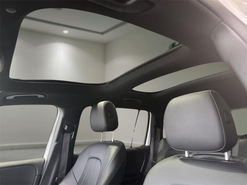 mercedes-benz GLB 250 2022 - 8