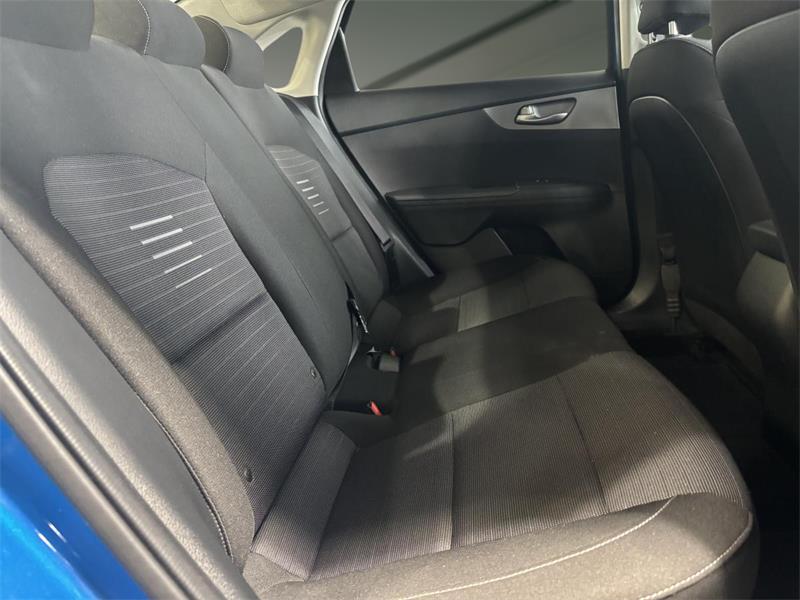 kia Forte 2021 - 10