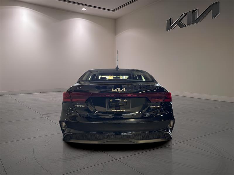 kia Forte 2022 - 4
