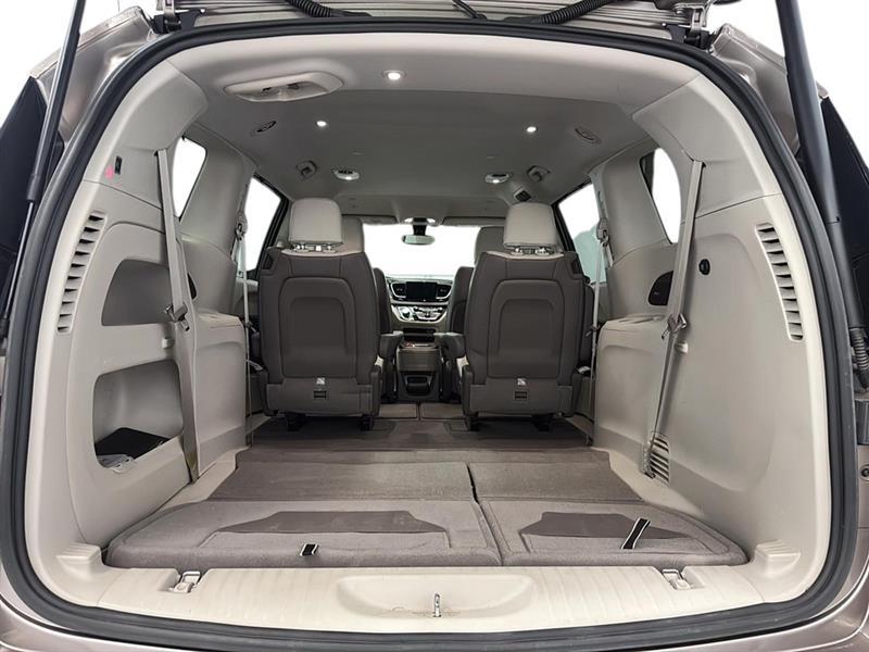 chrysler Pacifica 2018 - 11