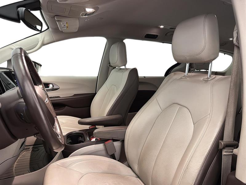 chrysler Pacifica 2018 - 18