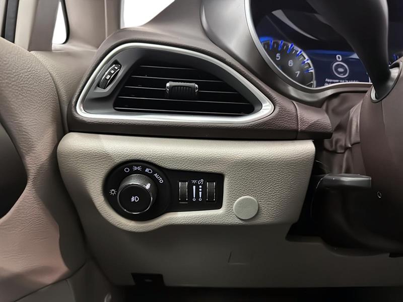 chrysler Pacifica 2018 - 30