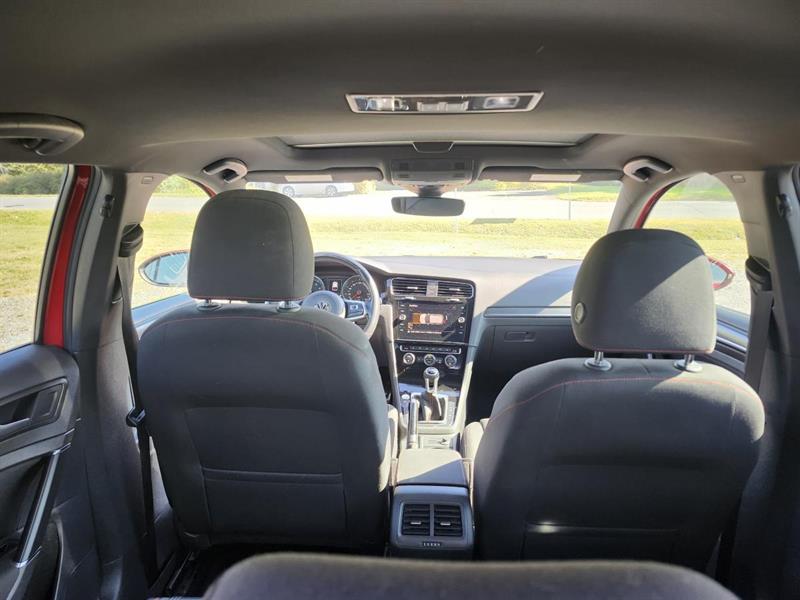 volkswagen Golf GTI 2018 - 17