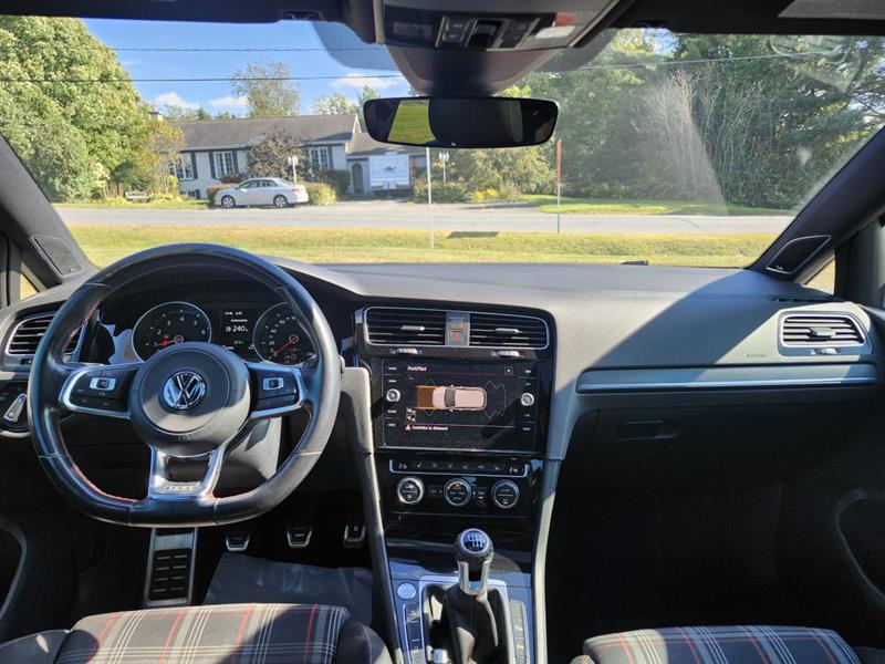volkswagen Golf GTI 2018 - 21