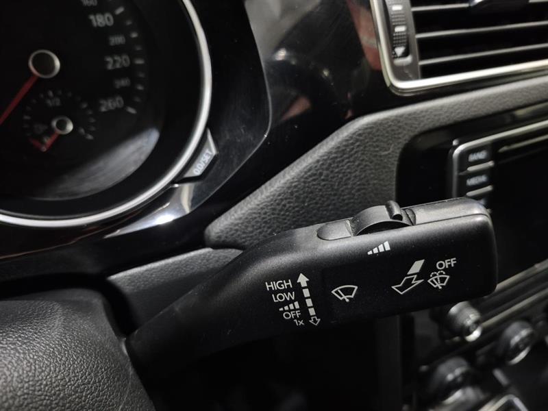 volkswagen Jetta 2017 - 13