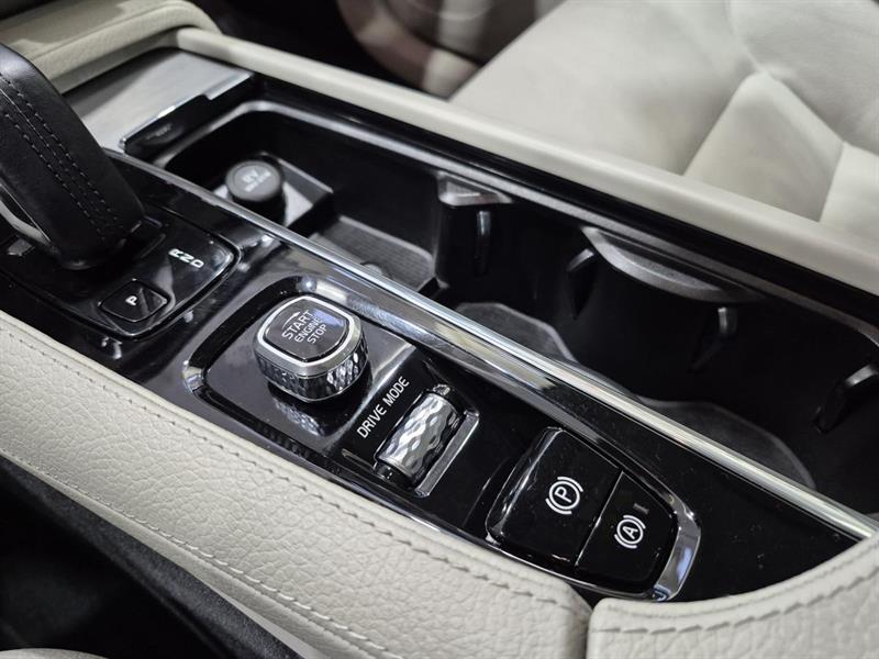 volvo XC90 2020 - 17