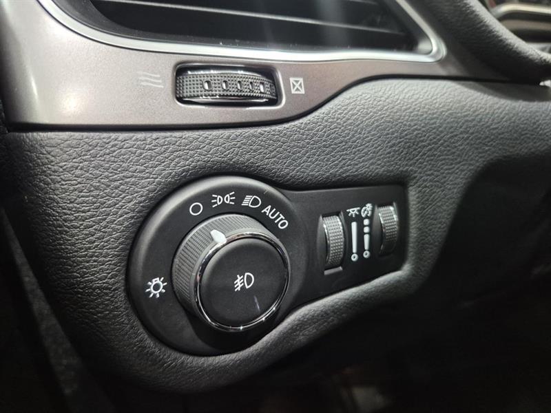 jeep Cherokee 2019 - 12