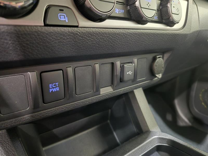 toyota Tacoma 2023 - 19