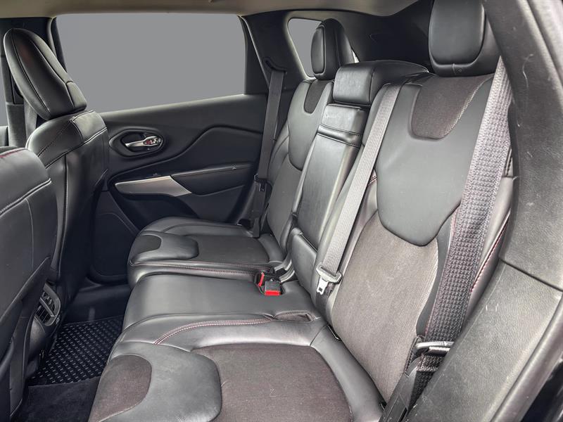 jeep Cherokee 2017 - 16