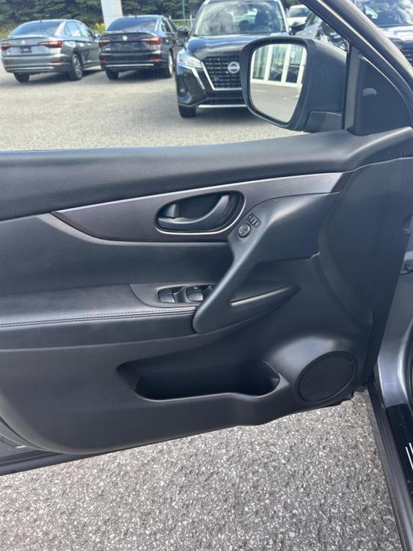 nissan Qashqai 2020 - 16