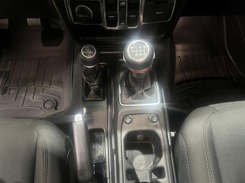 jeep Wrangler 2022 - 21