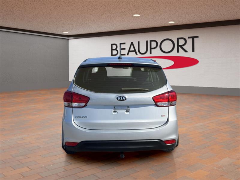 kia Rondo 2015 - 3